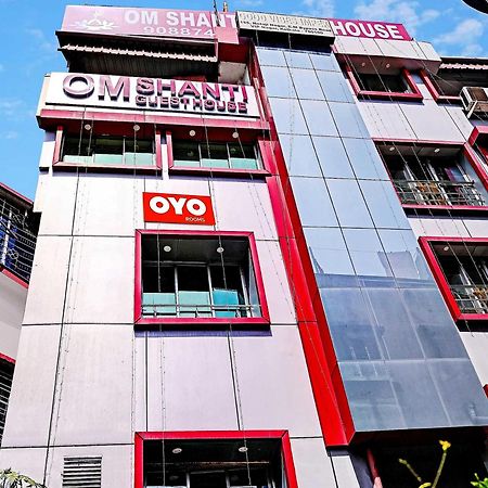 Hotel O Om Shanti Inn Колката Екстериор снимка