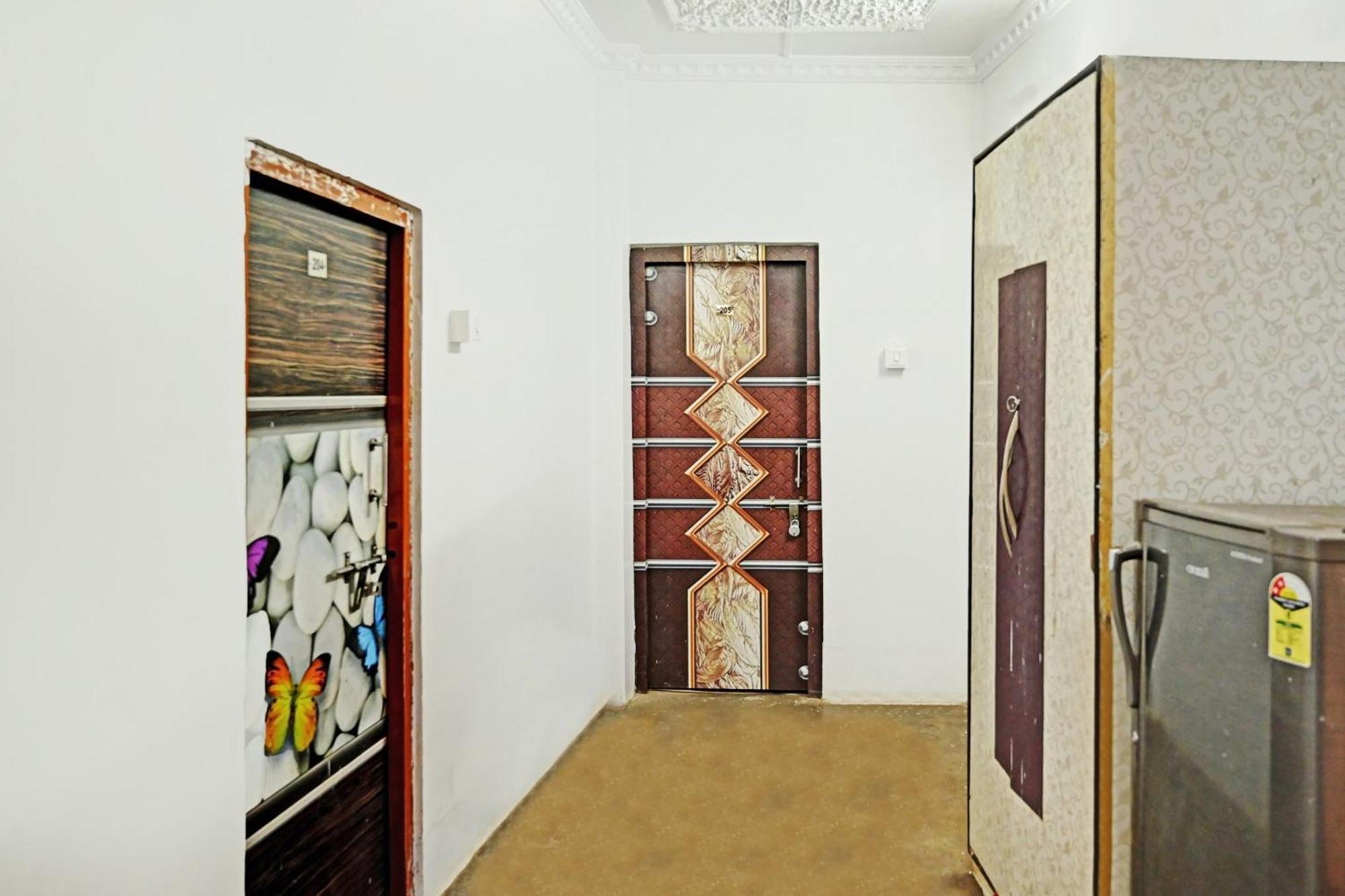 Hotel O Om Shanti Inn Колката Екстериор снимка